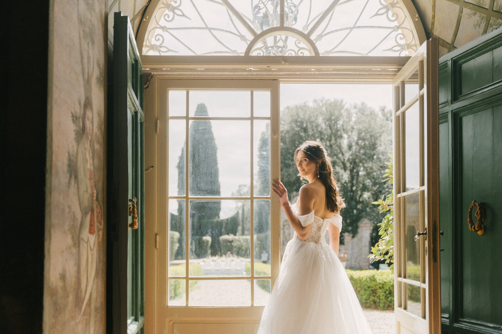 A bride at the open window, Villa di Geggiano