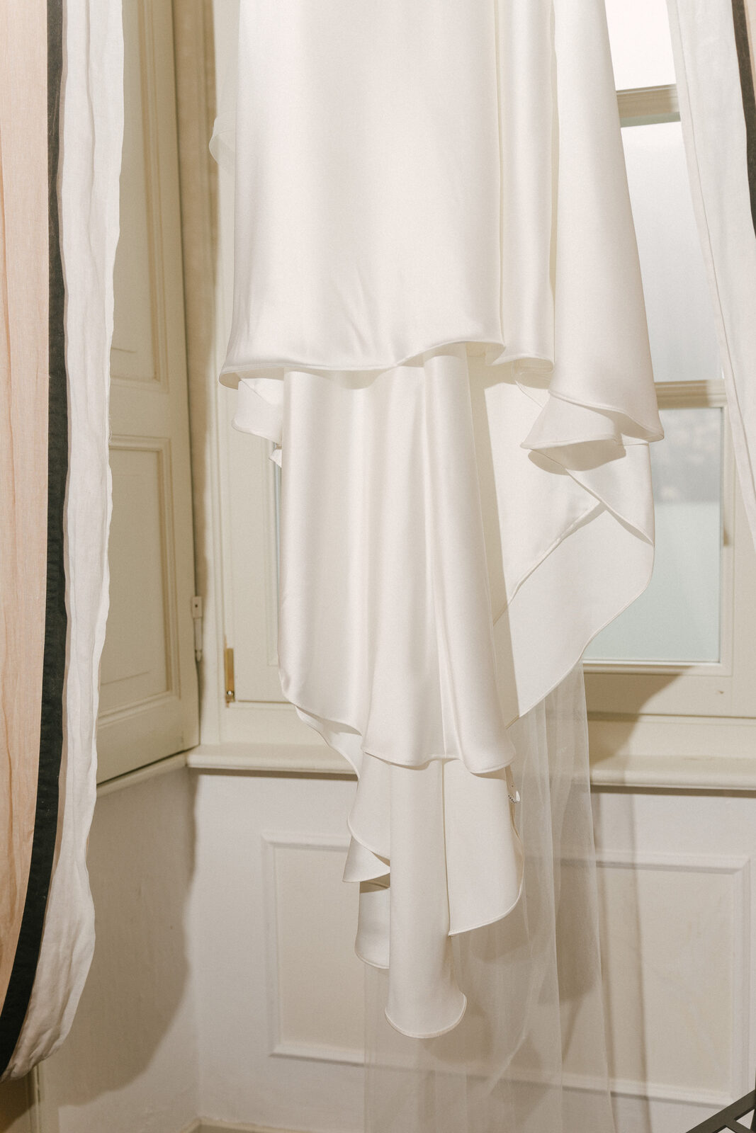 The dress, by the window