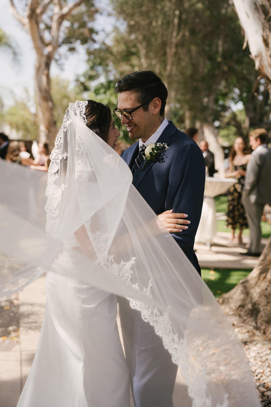 The veil, in the wind