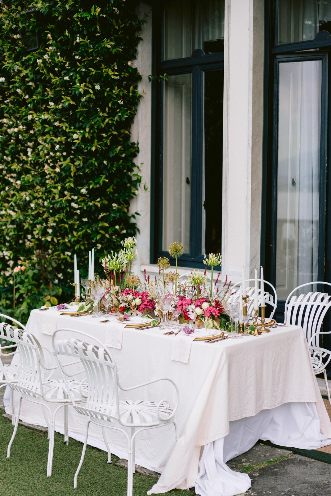 The table, outside