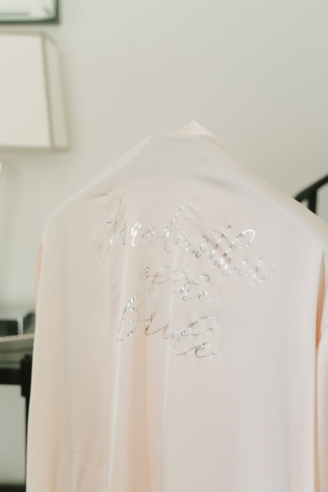 The dress, waiting