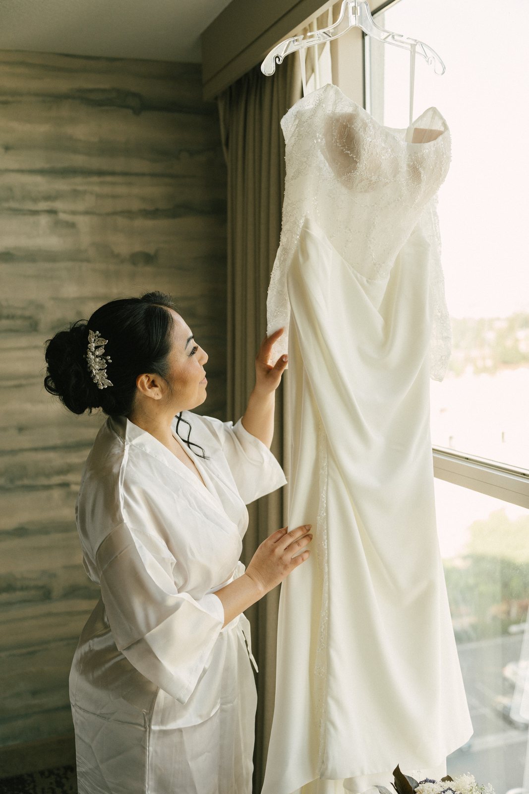 The dress, at the window