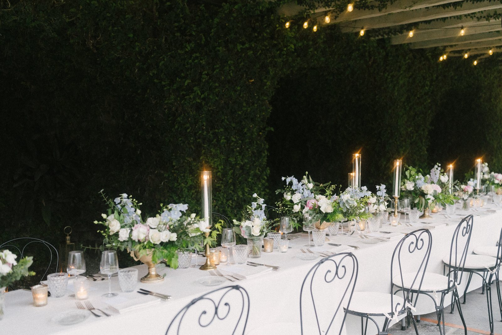 The table, before dinner