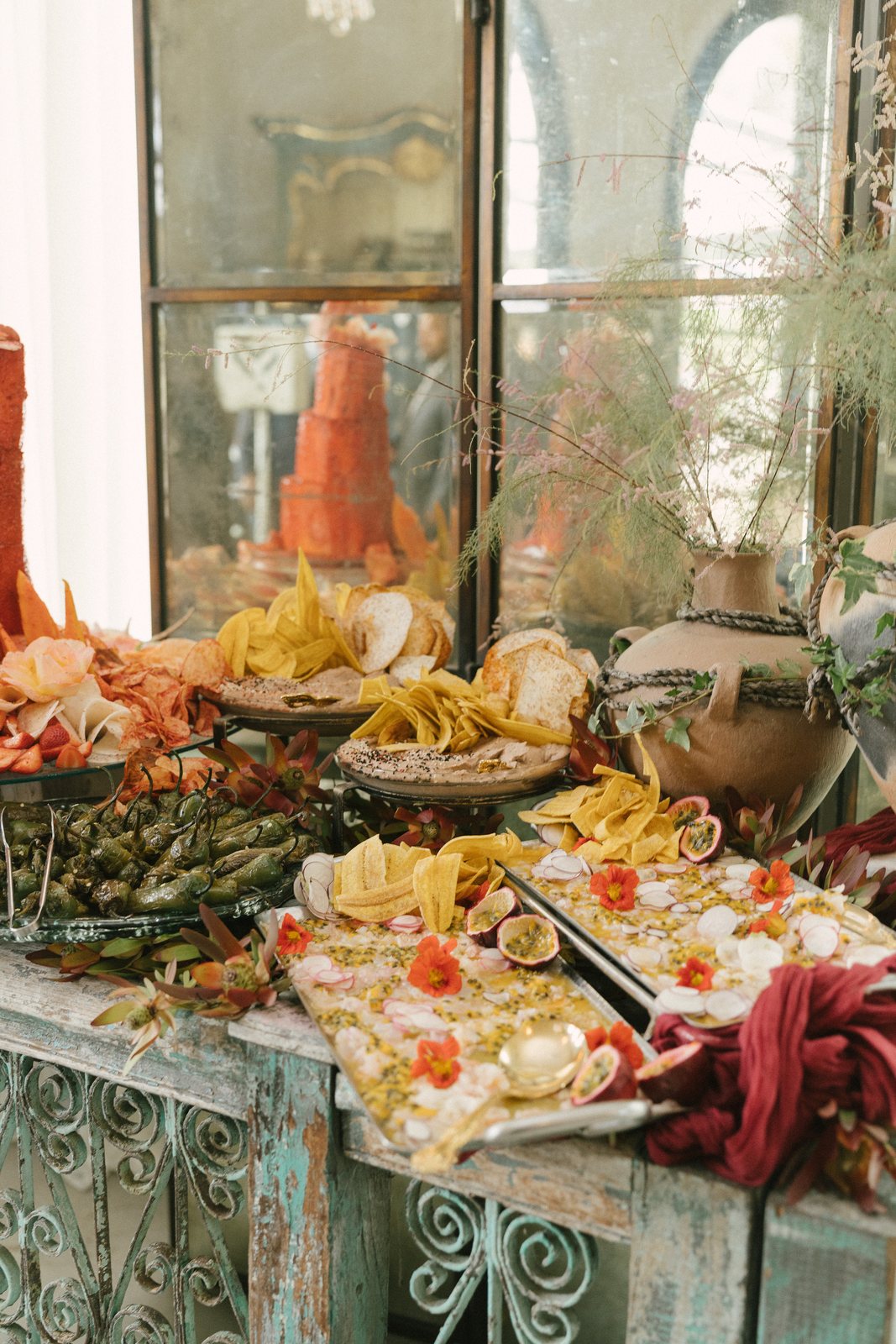 The table, laid