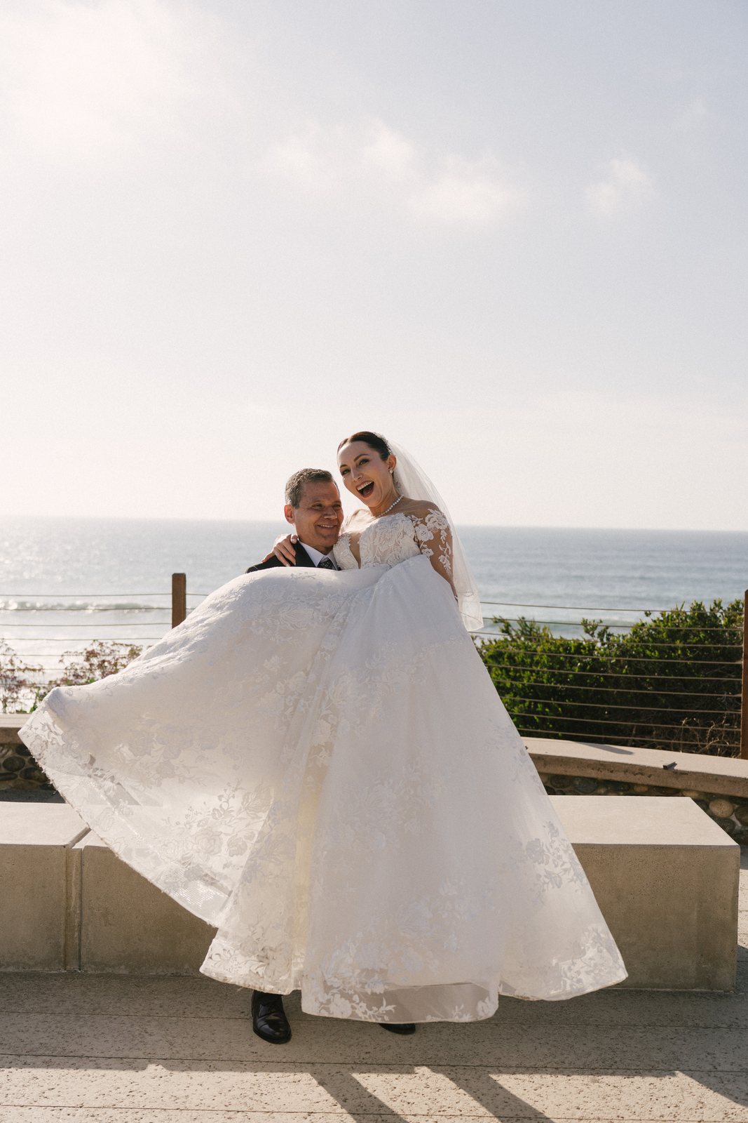 The dress, taking the wind